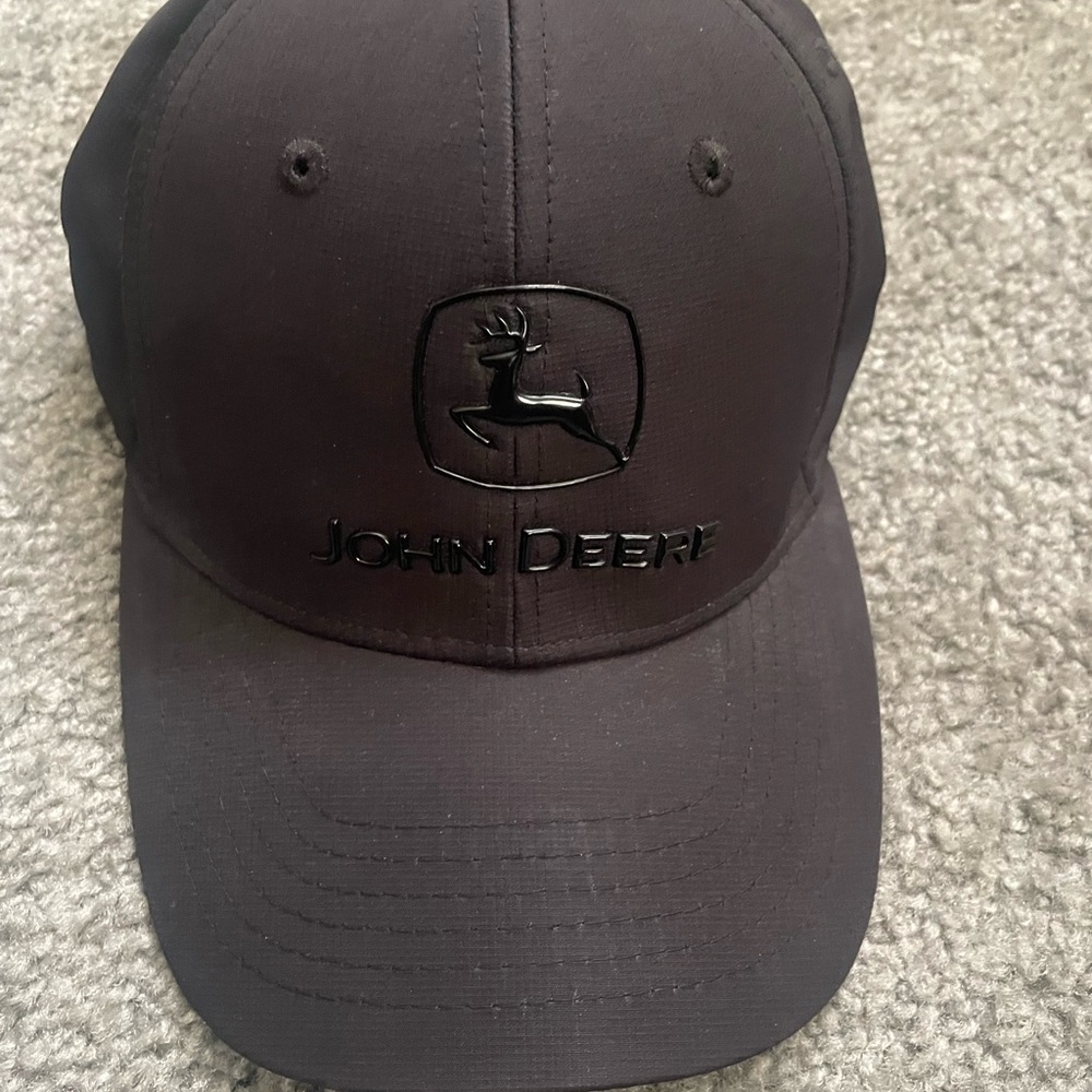 John Deere hat with shiny logo